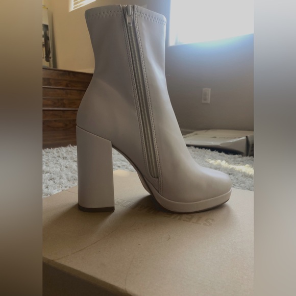 NIB Steve Madden Boots - Picture 4 of 7